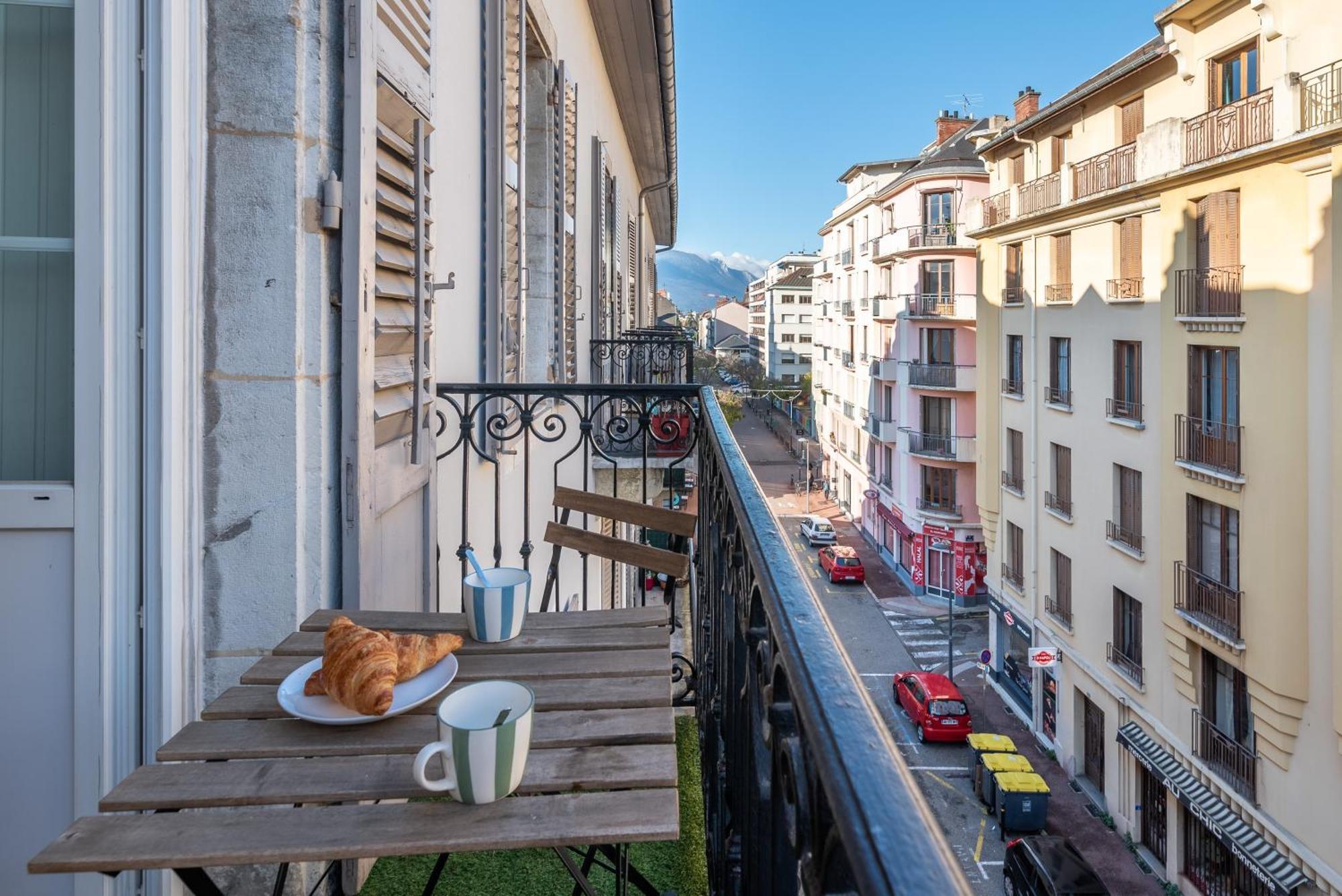 Appartement Spacieux Et Chaleureux Coeur De Ville ชองเบรี ภายนอก รูปภาพ