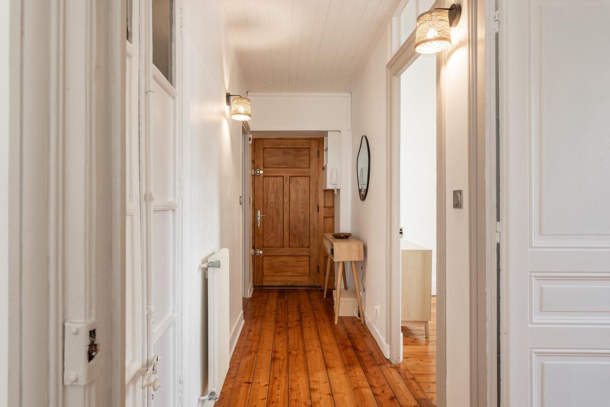Appartement Spacieux Et Chaleureux Coeur De Ville ชองเบรี ภายนอก รูปภาพ